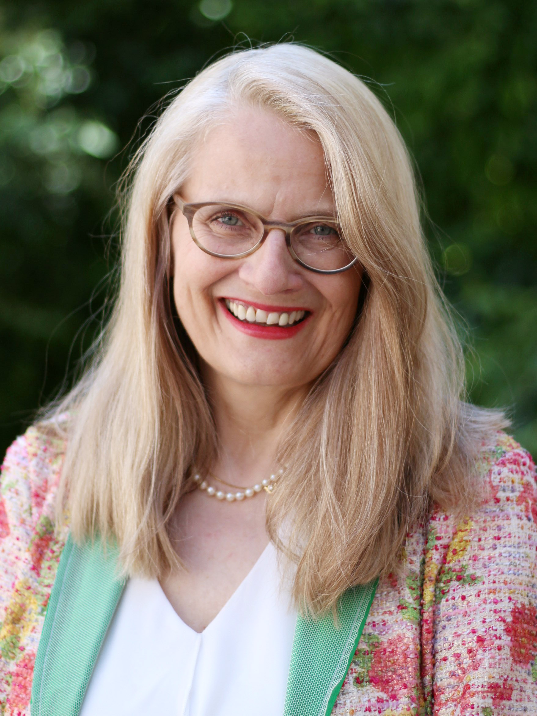 Dr. Elisabeth KRUML