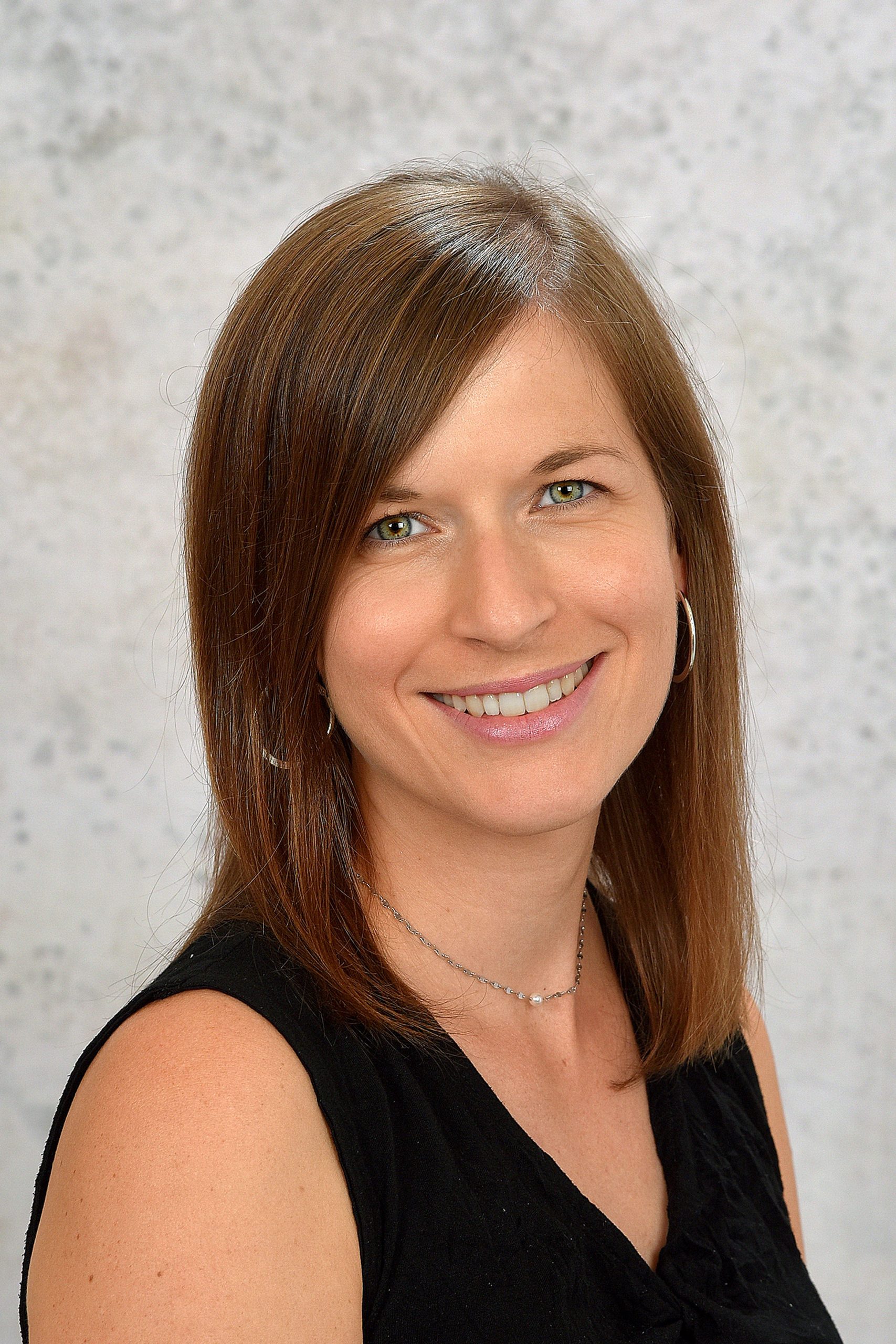 Mag. Karin LINDNER
