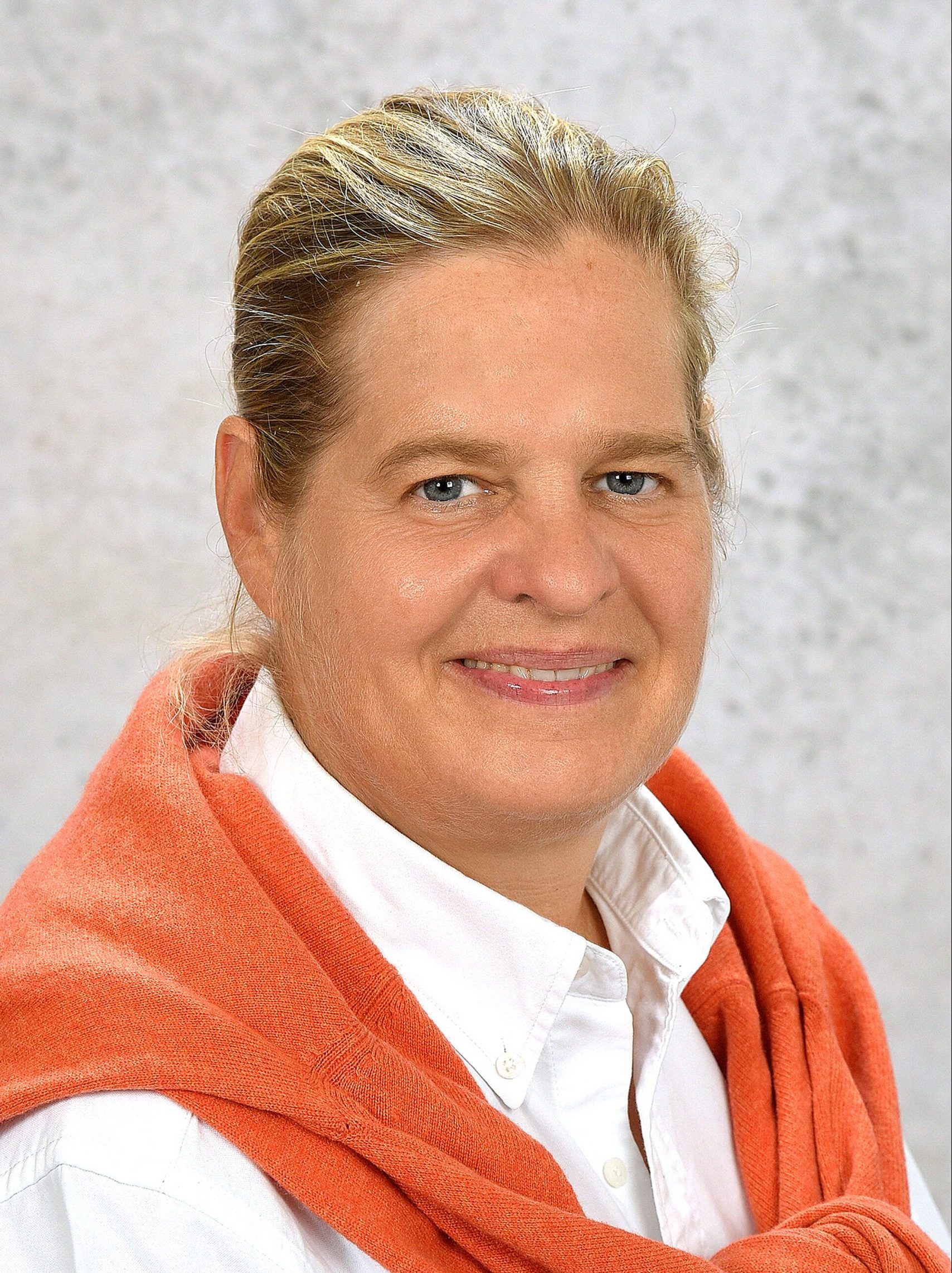 Mag. Melanie GROSS